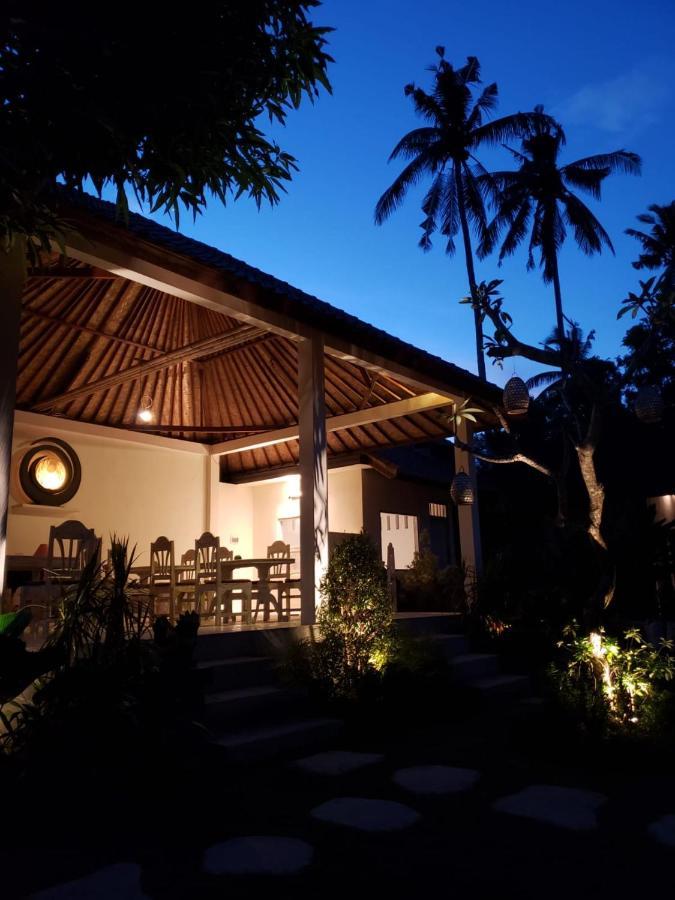 Utama Villas Beach Front Candidasa Exterior foto